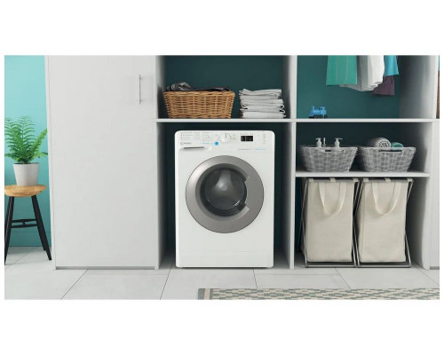 Стиральная машина INDESIT BWSA 61051 WSV белый