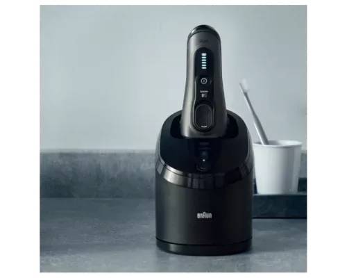 Бритва Braun Series 8 8467 CC черный