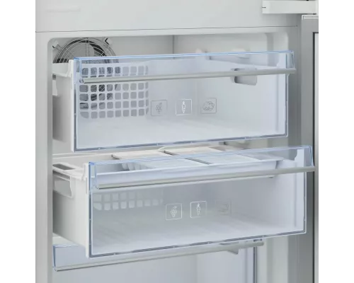 Встраиваемый холодильник Beko Diffusion BCNA306E2S белый