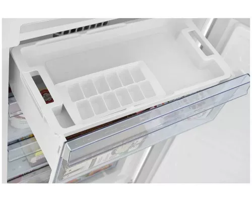 Холодильник Beko RCNK335K00W белый
