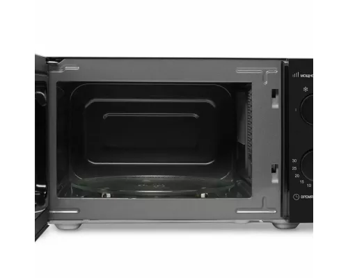Микроволновая печь StarWind SMW4520 черный