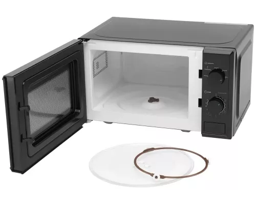 Микроволновая печь StarWind SWM5820 черный