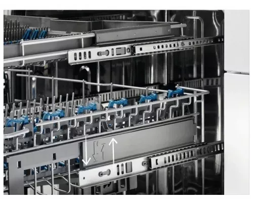 Встраиваемая посудомоечная машина Electrolux EEM43201L