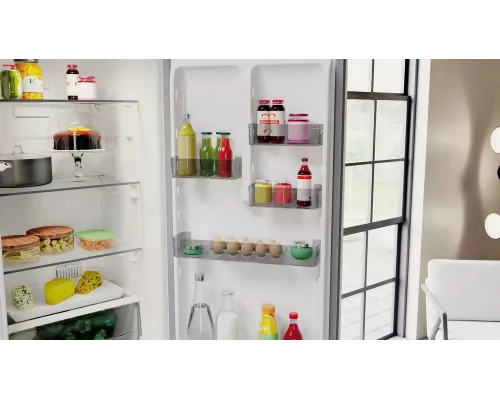 Холодильник Hotpoint HT 5200 W белый/серебристый