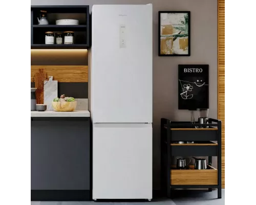 Холодильник Hotpoint HT 5200 W белый/серебристый