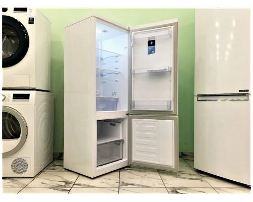 Холодильник Beko RCSK250M00W белый Холодильник Beko RCSK250M00W белый