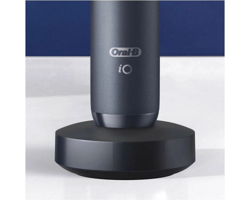 Электрическая зубная щетка Oral-B iO Series 8 Limited Edition Onyx черный Электрическая зубная щетка Oral-B iO Series 8 Limited Edition Onyx черный