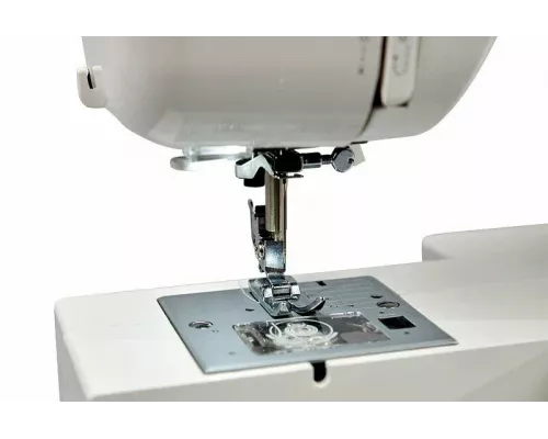 Швейная машина LEADER CALIPSO