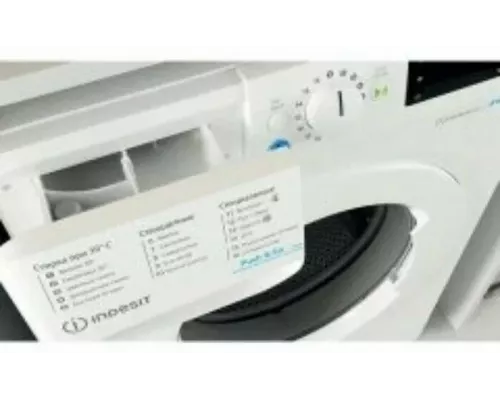 Стиральная машина Indesit BWE 81282 L белый