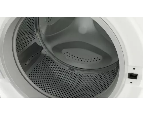 Стиральная машина Indesit BWE 81282 L белый