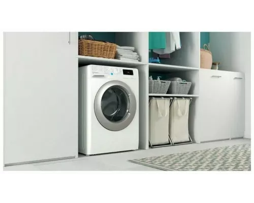 Стиральная машина Indesit BWSE 71252X WSV RU белый/серебро