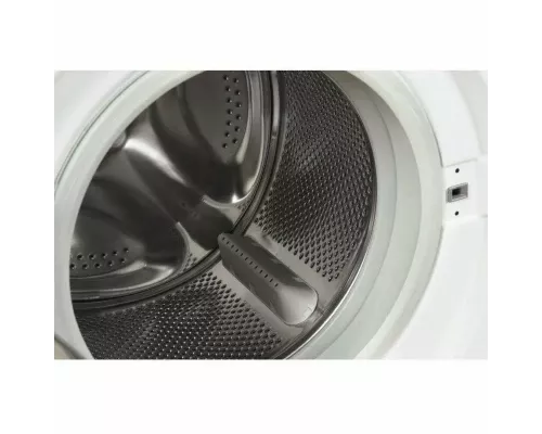Стиральная машина Indesit IWSC 5105 белый