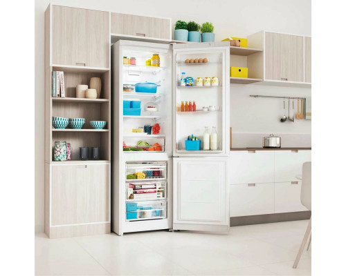 Холодильник Indesit ITS 5200 W UZ белый Холодильник Indesit ITS 5200 W UZ белый