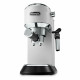 Кофеварка DeLonghi EC685.W белый