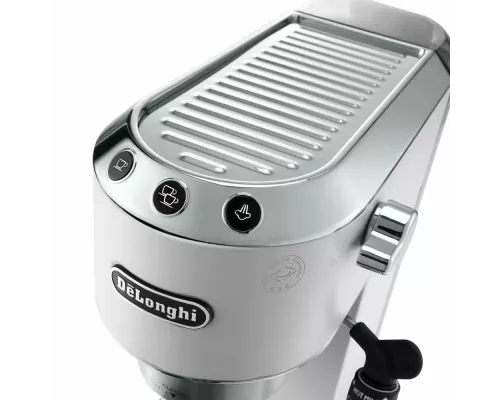 Кофеварка DeLonghi EC685.W белый
