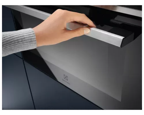 Духовой шкаф Electrolux EVL6E46X серебристый
