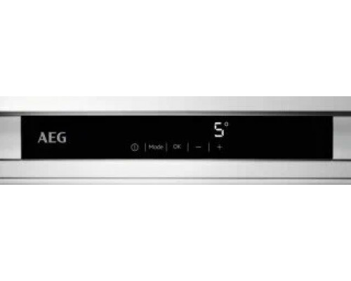Встраиваемый холодильник AEG SKE818E1DC Встраиваемый холодильник AEG SKE818E1DC