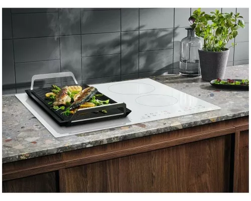 Варочная поверхность Electrolux LIV63431BW черный