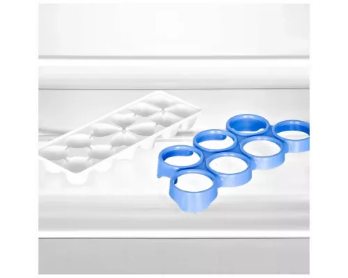 Холодильник Hyundai CC2051WT белый