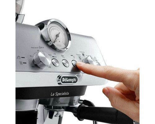 Кофеварка DeLonghi EC9155.MB серебристый/черный