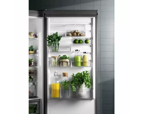 Встраиваемый холодильник Electrolux ENS8TE19S белый