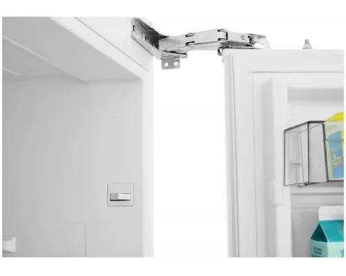 Встраиваемый холодильник SCANDILUX CSBI256M