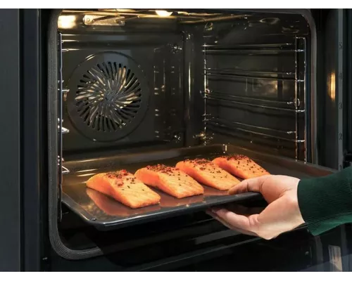 Духовой шкаф Electrolux EOB8S39WZ