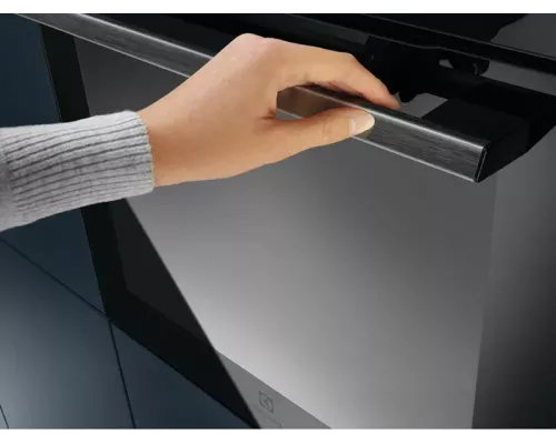 Духовой шкаф Electrolux EOE7P31Z