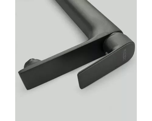 Смеситель для раковины MAGNUS 8402