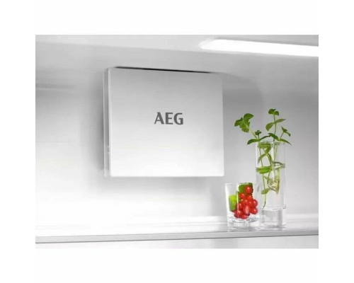 Встраиваемый холодильник AEG TSC7G181ES Встраиваемый холодильник AEG TSC7G181ES