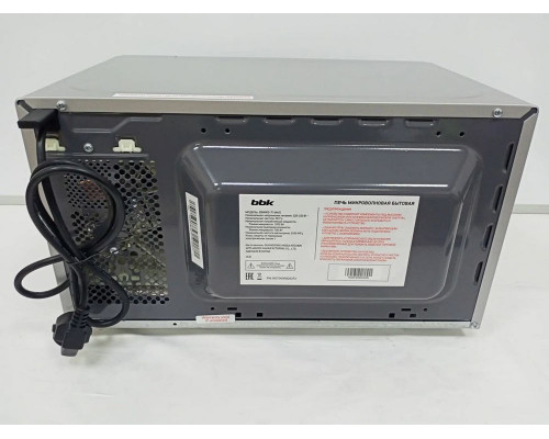 Микроволновая печь BBK 20MWS-714M/S серебристый Микроволновая печь BBK 20MWS-714M/S серебристый