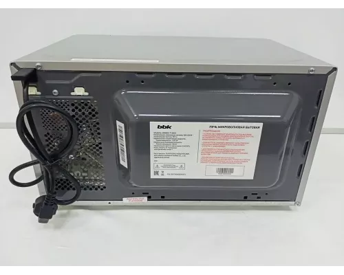 Микроволновая печь BBK 20MWS-714M/S серебристый