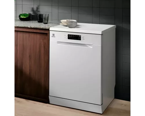 Посудомоечная машина Electrolux ESM48310SW белый
