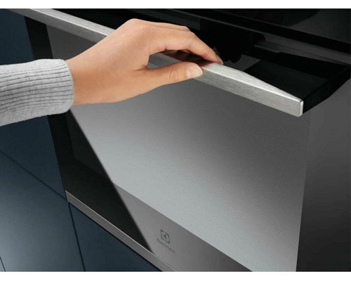 Духовой шкаф ELECTROLUX KOEBP39WX черный/серебристый