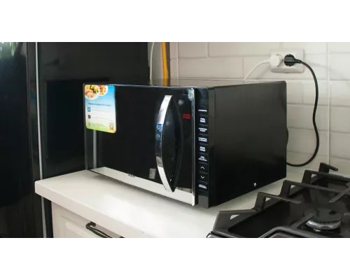 Микроволновая печь BBK 23MWG-850T/B-M черный
