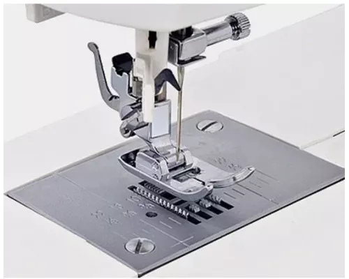 Швейная машина SINGER 6699