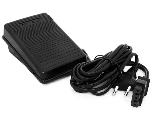 Швейная машина SINGER M 2105 белый