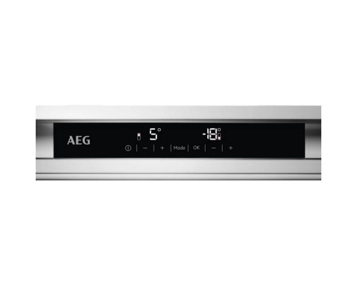 Встраиваемый холодильник AEG SCB819E8TS Встраиваемый холодильник AEG SCB819E8TS