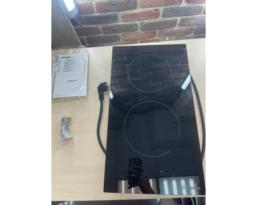 Варочная поверхность Hansa BHI36200 черный