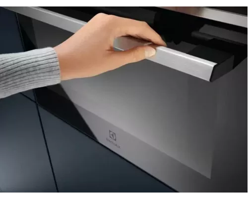 Встраиваемая микроволновая печь ELECTROLUX EVM8E08X