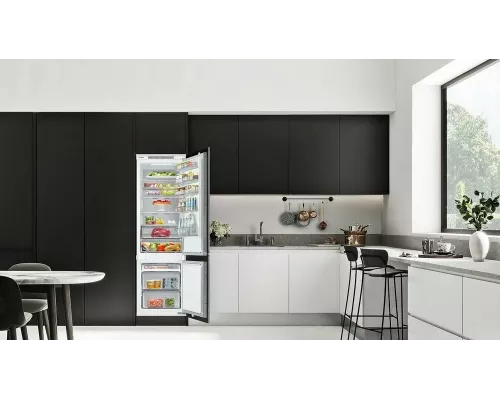 Встраиваемый холодильник Samsung BRB30705DWW/EF