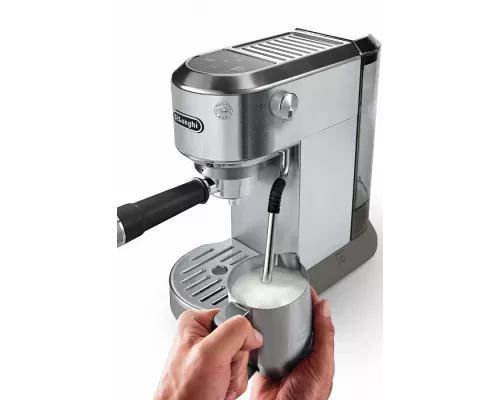 Кофеварка DeLonghi EC890.M