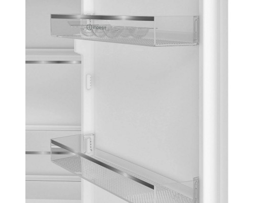 Встраиваемый холодильник INDESIT IBD 18 белый Встраиваемый холодильник INDESIT IBD 18 белый