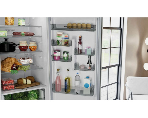 Холодильник HOTPOINT HT 6200 W белый мат.
