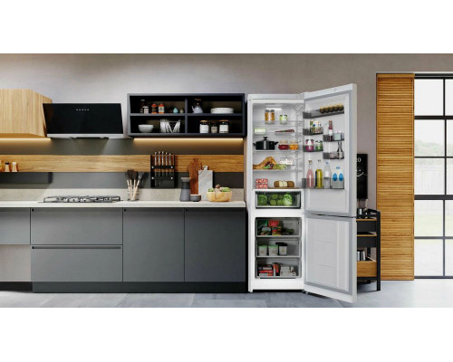 Холодильник HOTPOINT HT 6200 W белый мат.