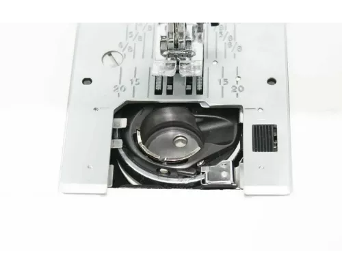 Швейная машина JANOME 7518 A белый