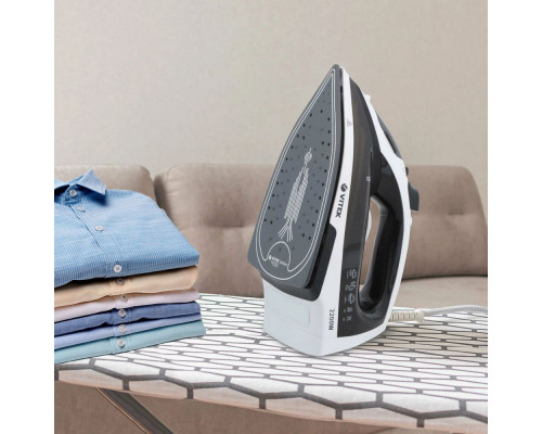 Утюг Vitek Metropolis VT-8338 черный/белый Утюг Vitek Metropolis VT-8338 черный/белый