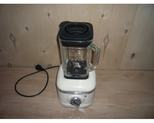 Блендер KitchenAid 5KSB4026EAC кремовый Блендер KitchenAid 5KSB4026EAC кремовый