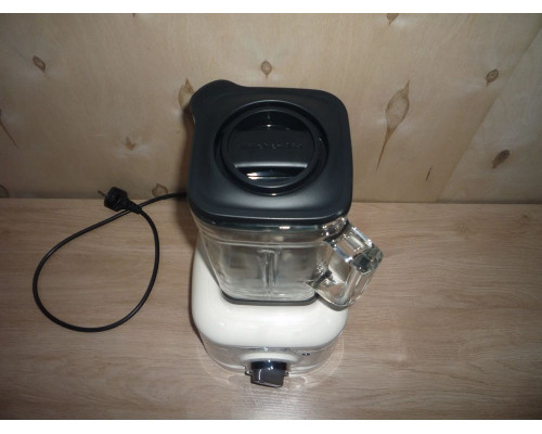 Блендер KitchenAid 5KSB4026EAC кремовый Блендер KitchenAid 5KSB4026EAC кремовый