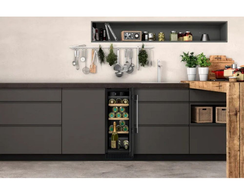 Винный шкаф Neff KU9202HF0